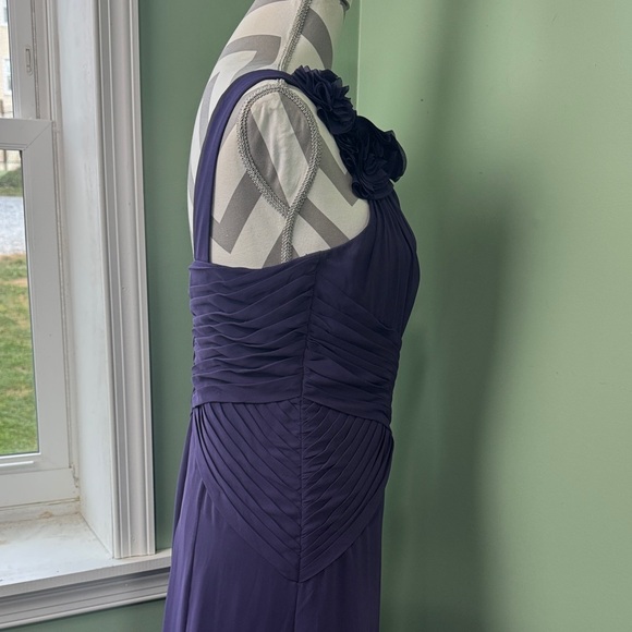 David's Bridal One-Shoulder Gown in Purple size 6 - Picture 11 of 11